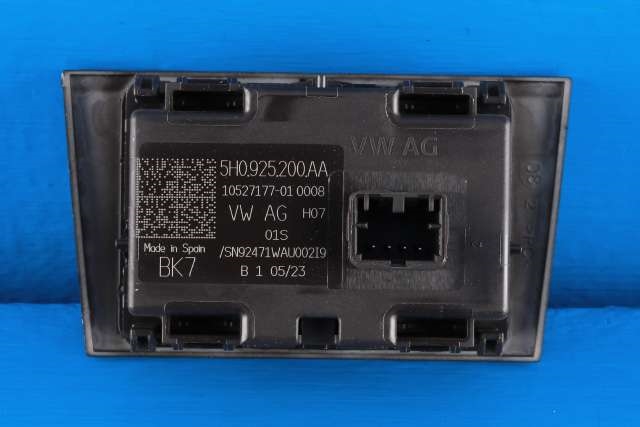 Bryter nødblink til VW Caddy 2020-->> (Type IV) (VAG|5H0 925 200 AA|)