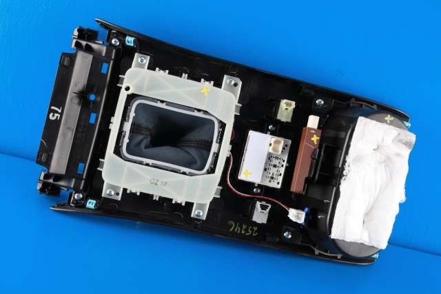 Dashbord koppholder til Subaru Outback 2015-2020 (Type V)  (SUBARU|92173-AL100|)