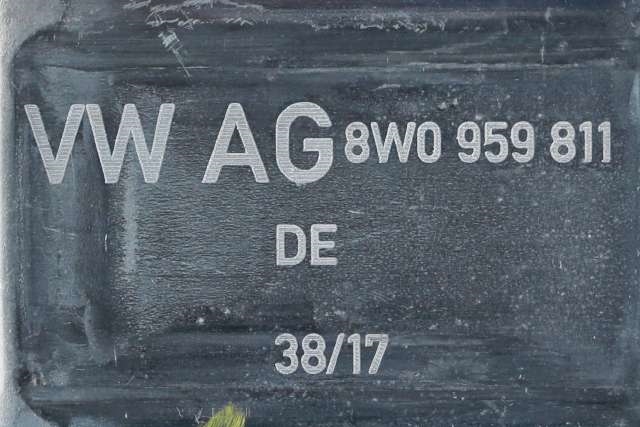 Ruteheis, kun motor, venstre bak til Audi A4 2015-2019 (Type V, Fase 1) (B9) (B9) (BOSCH|0 130 822 669|8W0 959 811|)