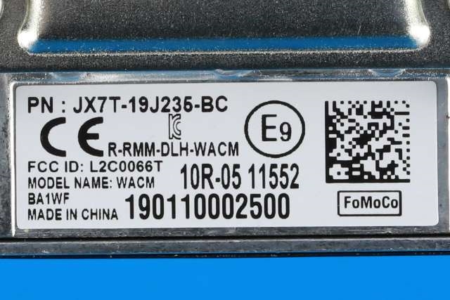Dashbord trådløs mobillader til Ford Focus 2018-->> (Type IV)  (FORD|JX7T-19J235-BC|)
