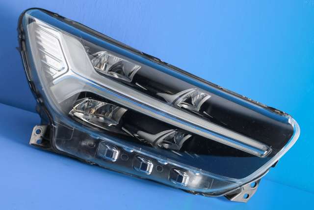 Frontlykt høyre full-LED til Volvo XC40 2018-2024 (VOLVO|31655982|)
