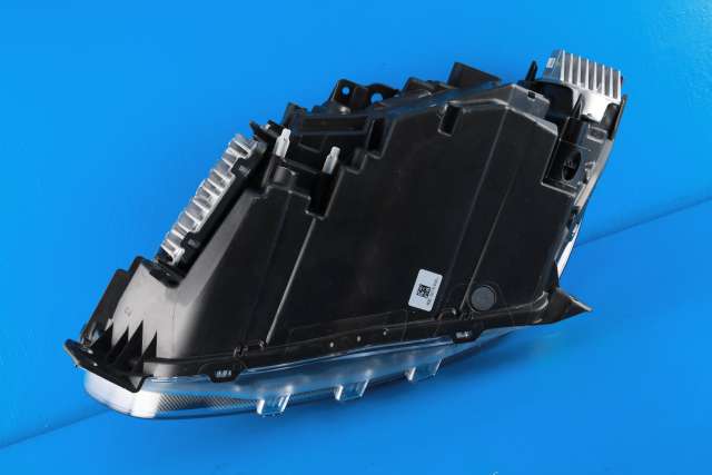 Frontlykt høyre full-LED til Volvo XC40 2018-2024 (VOLVO|31655982|)