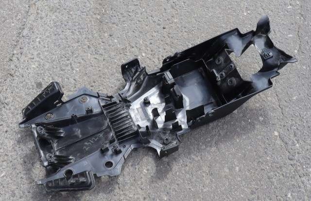 MC, Deksel, innerskjerm til MC Honda CB650R 2019-->> (Naked) (Naked) 