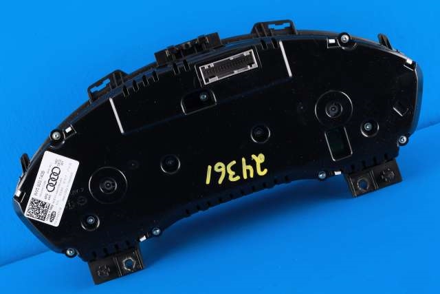 Instrumentpanel til Audi A4 2015-2019 (Type V, Fase 1) (B9) (B9) (VAG|8W5 920 740 B|)