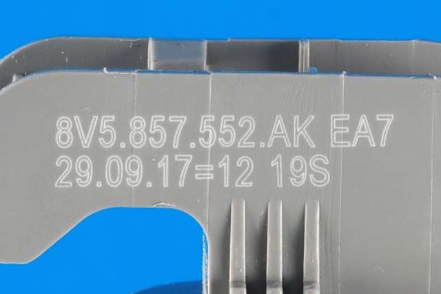 Solskjerm høyre til Audi A4 2015-2019 (Type V, Fase 1) (B9) (B9) (VAG|8V5 857 552 AK|)