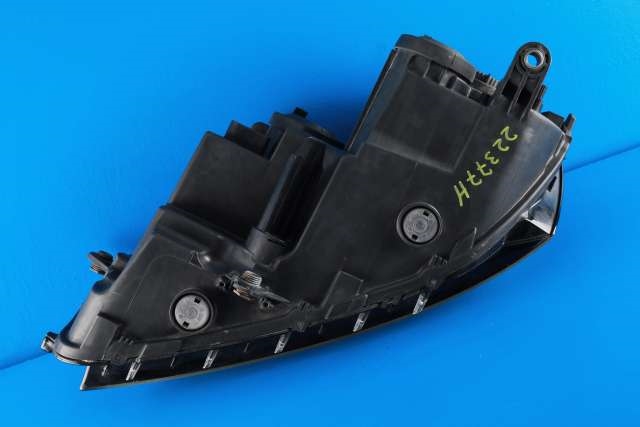 Frontlykt høyre halogen til VW Passat 2011-2015 (B7) (B7) (VAG|3AB 941 006|)