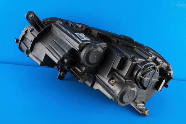 Frontlykt høyre halogen til VW Passat 2011-2015 (B7) (B7) (VAG|3AB 941 006|)