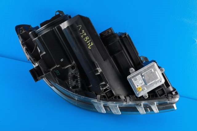 Frontlykt venstre xenon til Mercedes B-Klasse, electric drive 2014-2018 (W242) (W242) (MERCEDES|A 246 820 71 61|)
