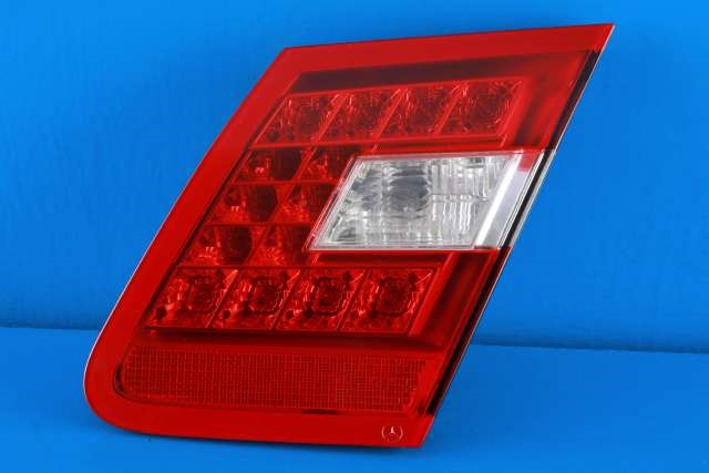 Baklykt høyre indre til Mercedes E-Klasse 2009-2013 (Fase 1) (W212) (W212) (MERCEDES|A 212 820 08 64|)