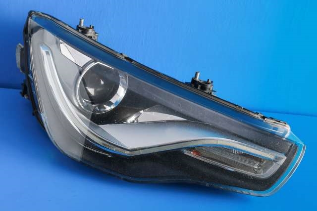 Frontlykt høyre xenon til Audi A1, 2010-2014 (Type I, Fase 1)  (VAG|8X0 941 004 J)