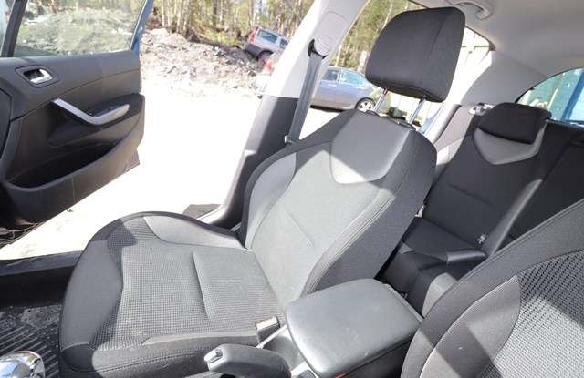 Sete foran høyre til Peugeot 308, 2011-2013 (Type I, Fase 2)