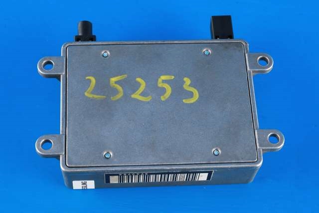 Antenne forsterker til Mercedes E-Klasse 2006-2009 (Fase 2) (W211) (W211) (MERCEDES|211 820 08 85|)