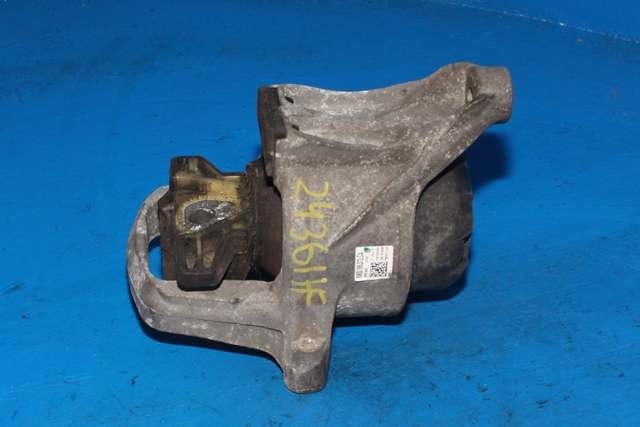 Motorfeste til Audi A4 2015-2019 (Type V, Fase 1) (B9) (B9) (VAG|8W0 199 372 CA|)