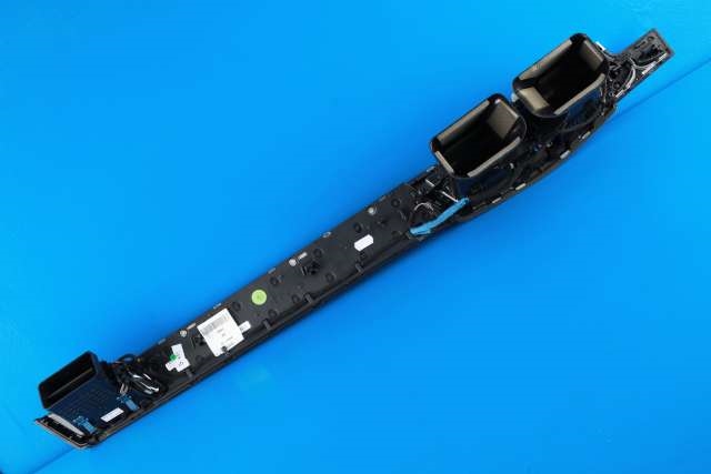 Dashbord friskluftdyse midtkonsoll til Mercedes E-Klasse 2009-2013 (Fase 1) (W212) (W212) (MERCEDES|A 212 830 25 54|A 212 830 02 54|)