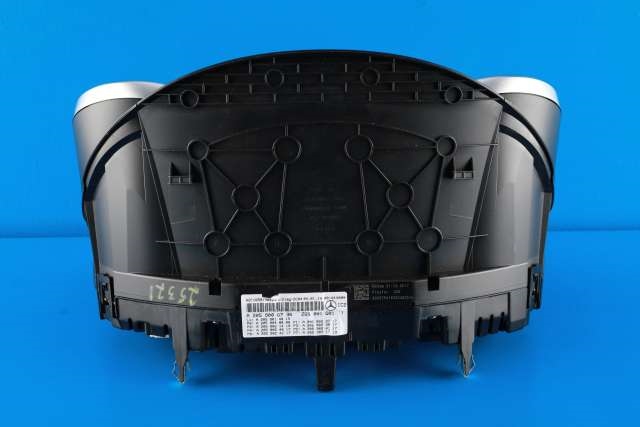 Instrumentpanel til Mercedes C-Klasse 2014-2018 (Fase 1) (W205) (W205) (MERCEDES|A 205 900 67 36|)
