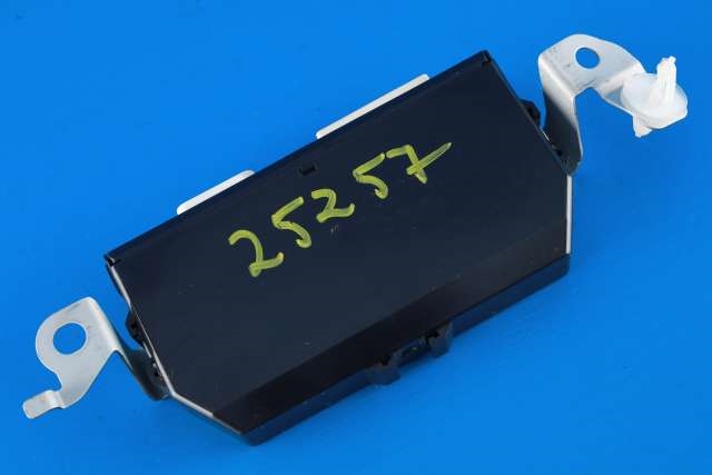 Styreenhet elektrisk bakluke til Toyota RAV4 2013-2015 (Type IV, Fase 1)  (TOYOTA|89222-42033|)