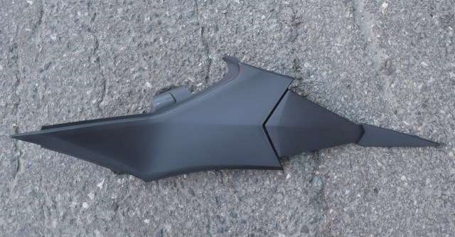 MC, Deksel, side høyre til MC Kawasaki Z800, 2013-2017 (KAWASAKI|36001-0597)