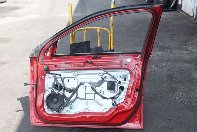 Dør høyre foran til Volvo V70 2007-2013 (Type III, Fase 1)  
