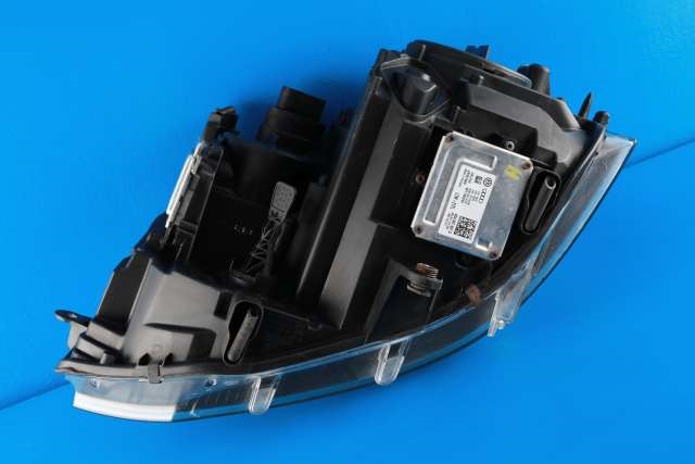 Frontlykt høyre xenon til VW Transporter / Caravelle 2009-2015 (Fase 2) (T5) (T5) (VAG|7E5 941 016 B|)