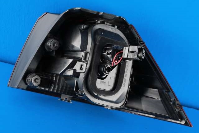Baklykt venstre ytre til VW Golf VII 2012-2017 (Fase 1)  (VAG|5G0 945 095 F|)