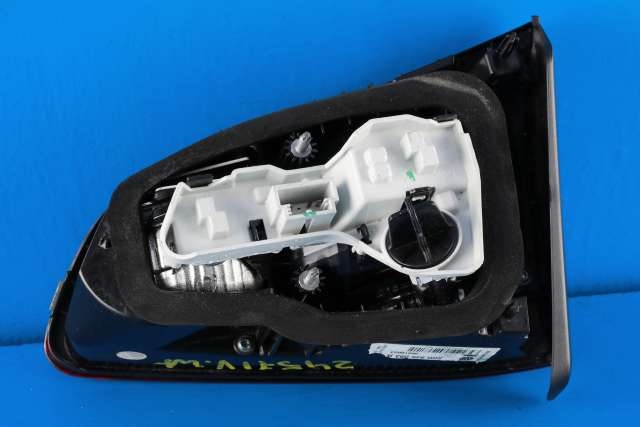 Baklykt venstre indre til VW Golf VII 2012-2017 (Fase 1)  (VAG|5G0 945 093 R|)