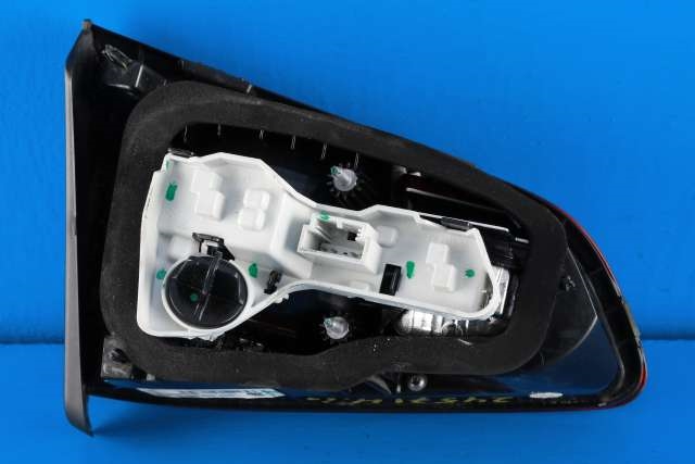 Baklykt høyre indre til VW Golf VII 2012-2017 (Fase 1) (VAG|5G0 945 094 R|)