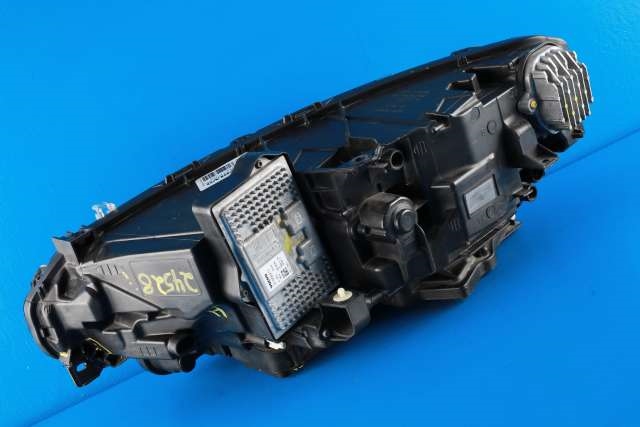 Frontlykt høyre full-LED til Volvo V90 / V90 CC / S90 2016-->>  (VOLVO|31386165|)