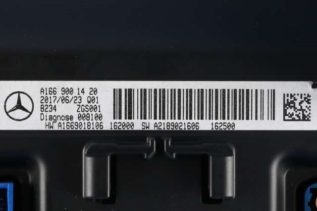 Bilstereo navigasjon skjerm til Mercedes GLA 2014-2020 (X156) (X156) (MERCEDES|A 166 900 14 20|)