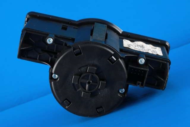 Bryter lys til Mercedes GLA 2014-2020 (X156) (X156) (MERCEDES|A 212 905 05 51|)
