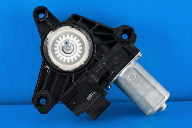 Ruteheis, kun motor, høyre bak til Mercedes GLA 2014-2020 (X156) (X156) (MERCEDES|A 246 906 32 00|)