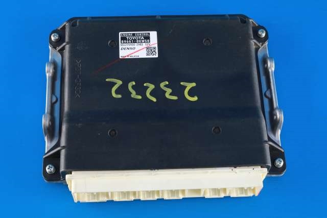Styreenhet motor til Toyota Hilux, 2012-2016  (DENSO|275900-2983)
