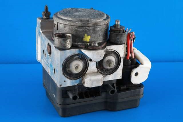 ABS sentral til Toyota Hilux 2012-2016 (ADVICS|135110-19490|44510-71030|)