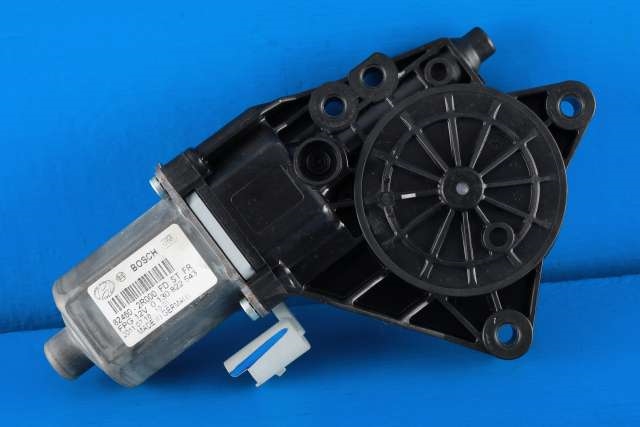 Ruteheis, kun motor, høyre foran til Hyundai i30, 2007-2012 (Type I)  (BOSCH|0 130 822 543)