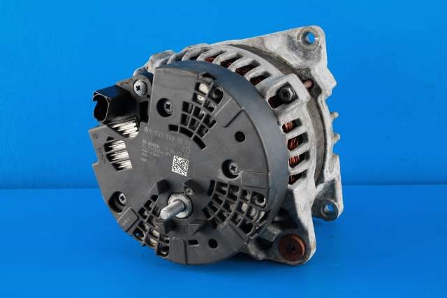 Dynamo til Mercedes GLA 2014-2020 (X156) (X156) (BOSCH|0 125 711 030|A 000 906 19 03. 12 VOLT - 150 AMP|)