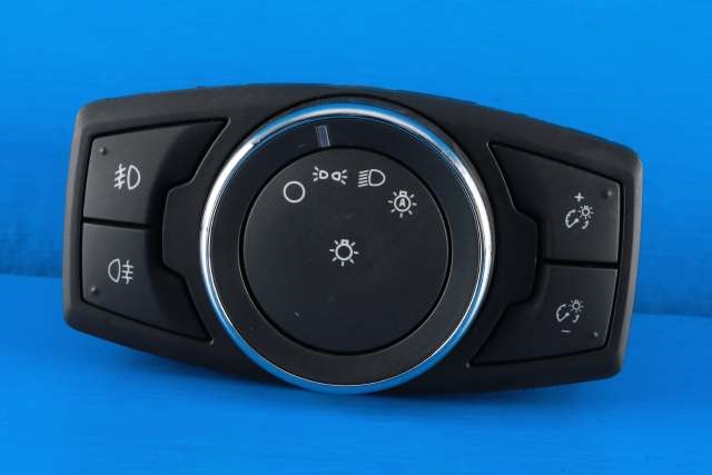 Bryter lys til Ford Mondeo 2014-2019 (Type V, Fase 1) (FORD|DG9T-13D061-FEW|)