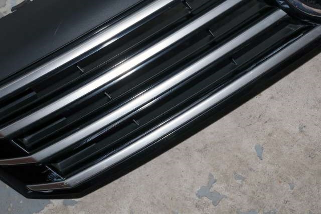 Grill til VW Passat 2011-2015 (B7) (B7) (VAG|3AA 853 653|)