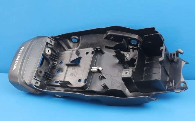 MC, Deksel, Bak til MC Honda MSX125 2021-->> (Grom) (Grom) 