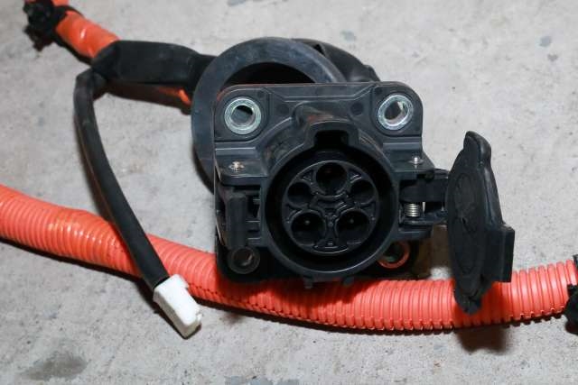 Batterilader inntak/luke til Mitsubishi Outlander 2015-->> (Type III, Fase 2) (PEUGEOT|9482A150|)