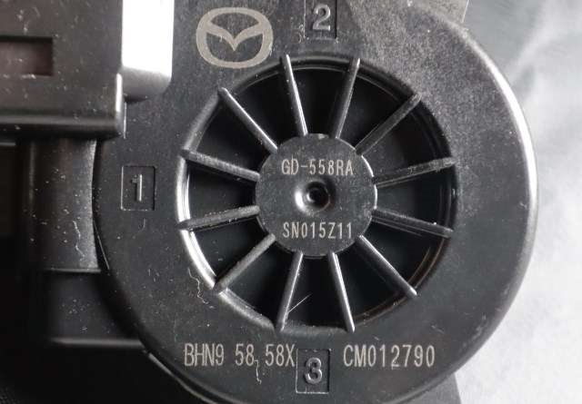 Ruteheis, kun motor, høyre bak til Mazda CX-3 2015-2022 (MAZDA|BHN9-58-58X|)