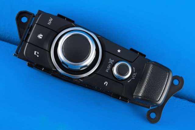Bilstereo navigasjon betjeningspanel til Mazda CX-3 2015-2022 (MAZDA|DB5J-66-CM0|)