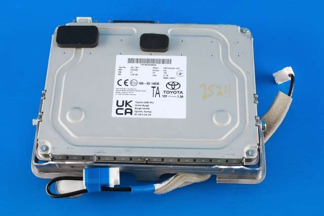Bilstereo navigasjon til Toyota Yaris Cross (SUV) 2021-->>  (TOYOTA|86800-0D011|)