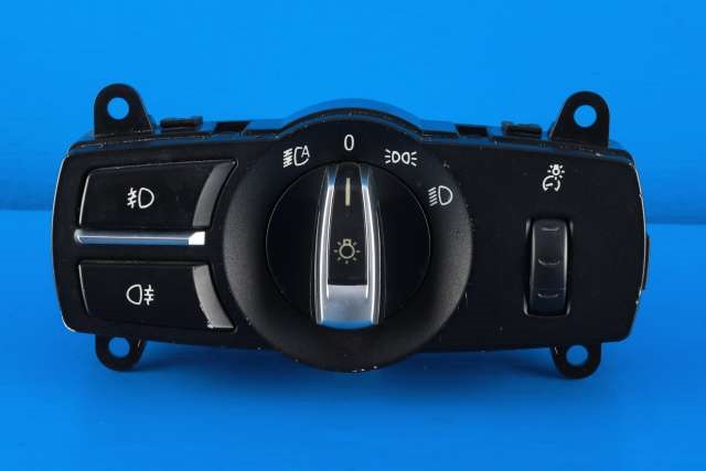 Bryter lys til BMW 5-Serie, 2010-2017 (F10/F11) (F10/F11) (BMW|9 192 744)