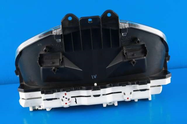 Instrumentpanel til Mitsubishi L200 2006-2015 (Type IV)  (MITSUBISHI|8100B689|)