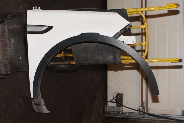 Skjerm høyre foran til Land Rover Discovery Sport, 2015-2019 (Fase 1)  