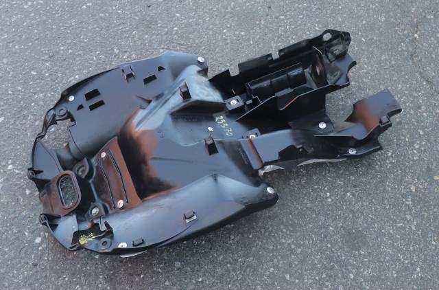 MC, Deksel, innerskjerm til MC Honda VFR800 2002-2013 (SPORT) (SPORT) (HONDA|80101-MCW-D000|)