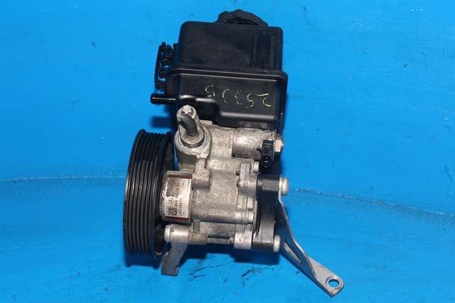 Servo pumpe mekanisk til Mercedes C-Klasse 2011-2014 (Fase 2) (W204) (W204) (MERCEDES|006 466 26 01|)