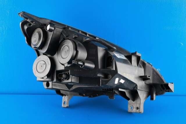 Frontlykt venstre halogen til Peugeot Partner 2015-2019 (Type II, Fase 2)  (VALEO|89318031|96 828282 80|)