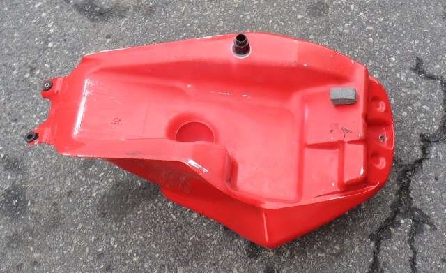 MC, Bensintank til MC Gilera SC125 0-->>  (DERBI|00H00409010|)