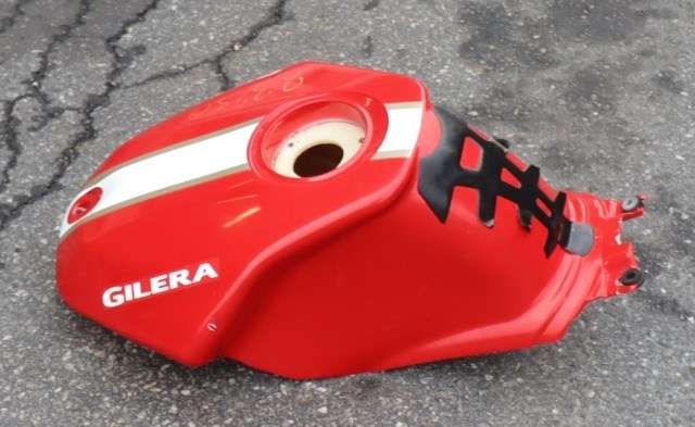 MC, Bensintank til MC Gilera SC125 0-->>  (DERBI|00H00409010|)