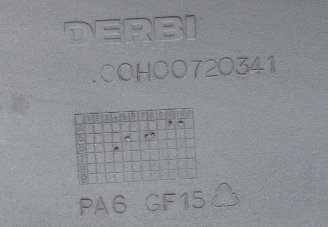 MC, Deksel, Bak til MC Gilera SC125 0-->> (DERBI|00H00720341|)